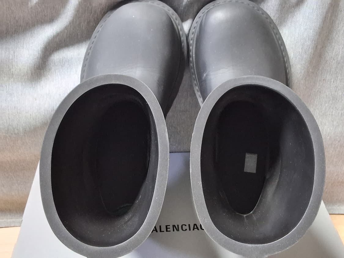 발렌시아가 스테로이드 부티 상품이미지5