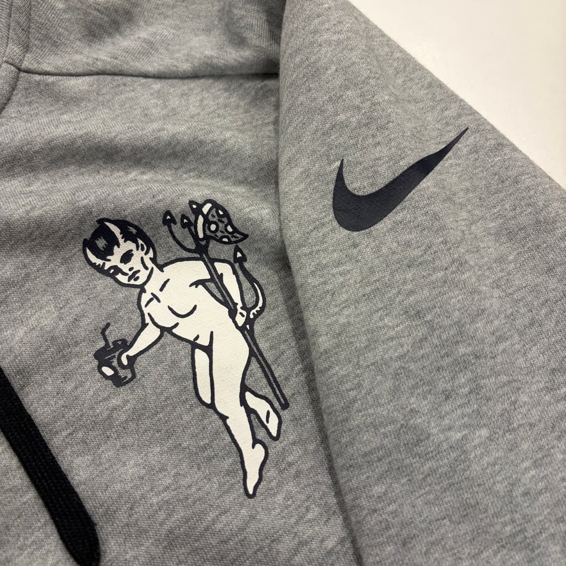 [L] 나이키 데빌 데몬 그레이 후드집업 프린팅 B353 상품이미지5