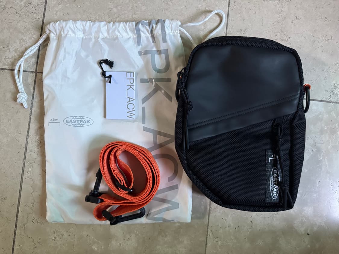 ACW x eastpak 크로스백 상품이미지1