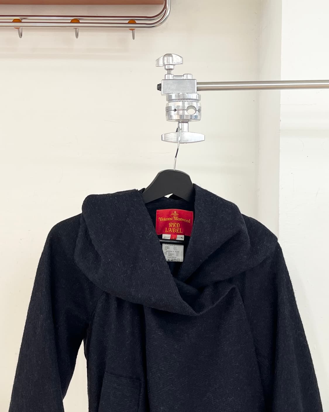비비안 웨스트우드 레드라벨 드레이프 타이 넥 울 코트 상품이미지2