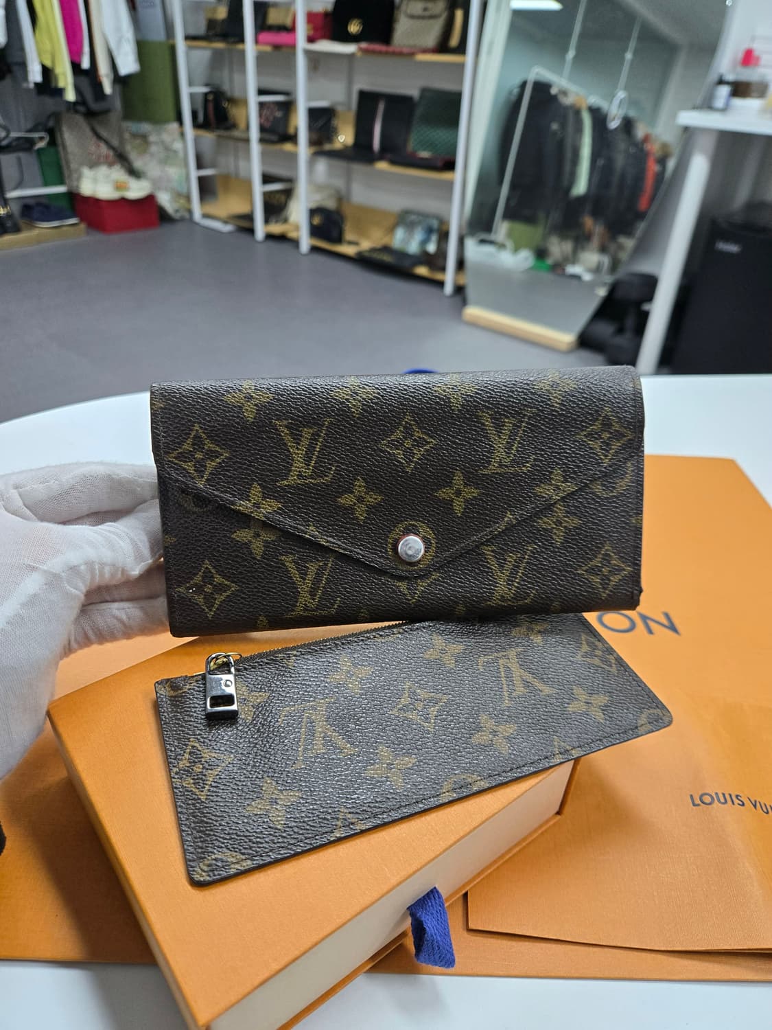 [50%세일] 루이비통 사라 장지갑 상품이미지1