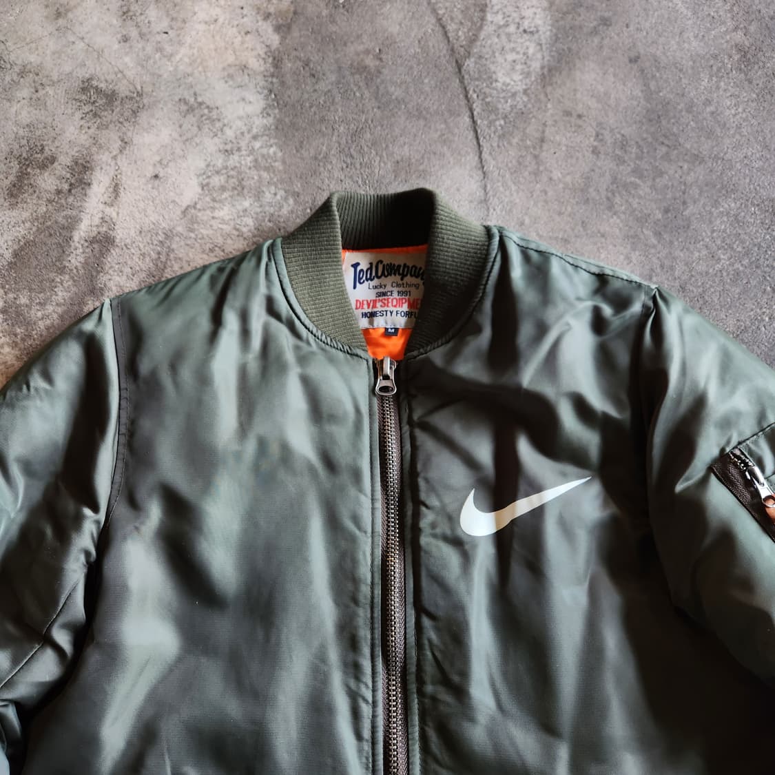 테드컴퍼니 나이키 Ma-1 항공점퍼 상품이미지4