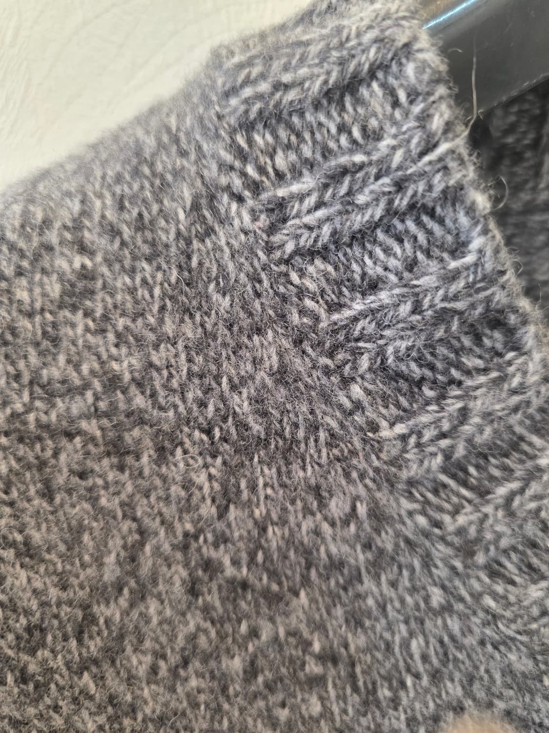 아베크롬비 그레이 머슬 핏 브이넥 니트 L 상품이미지3