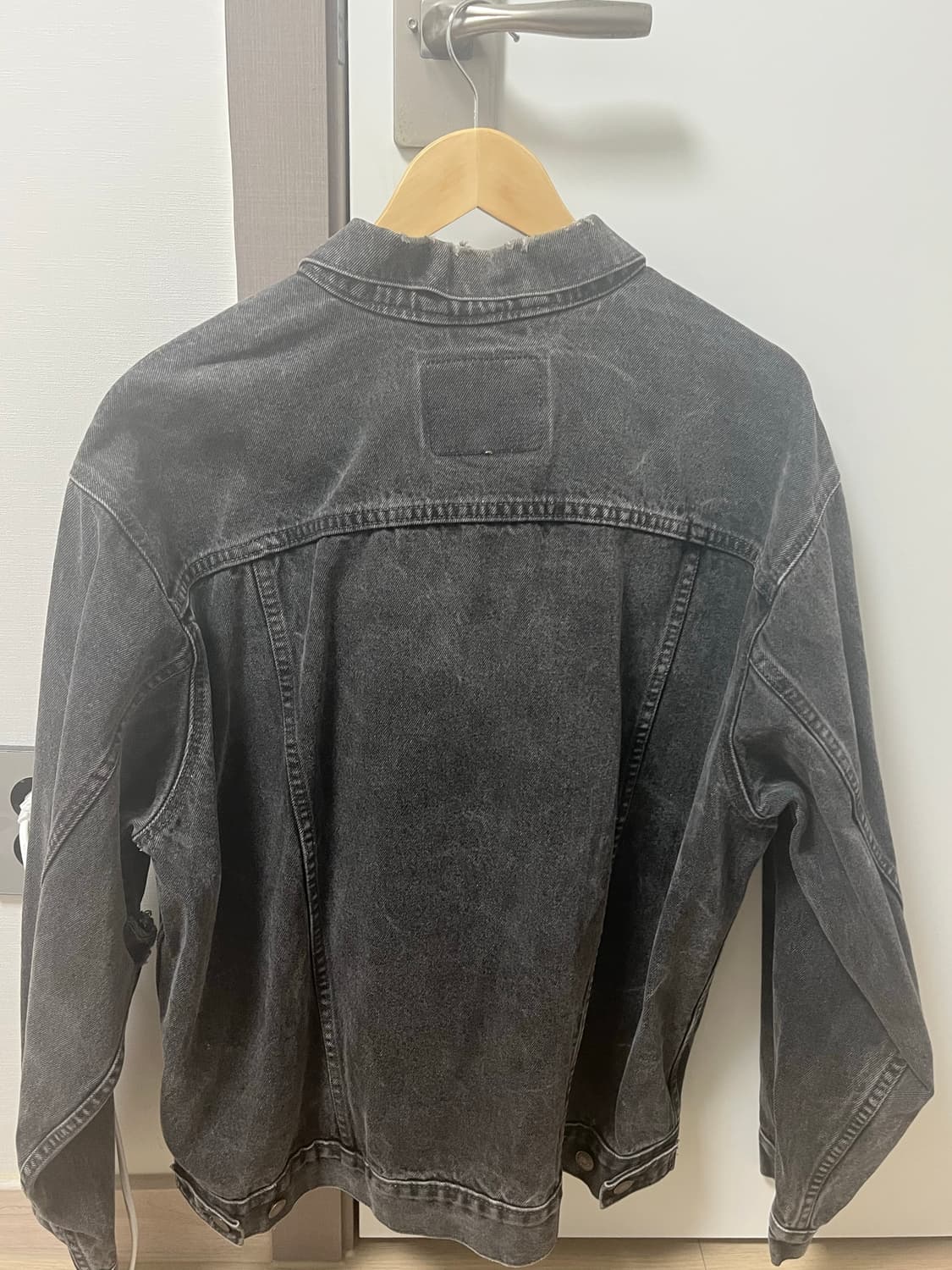 90s Levi's Black Denim Trucker Jacket(L) 상품이미지2