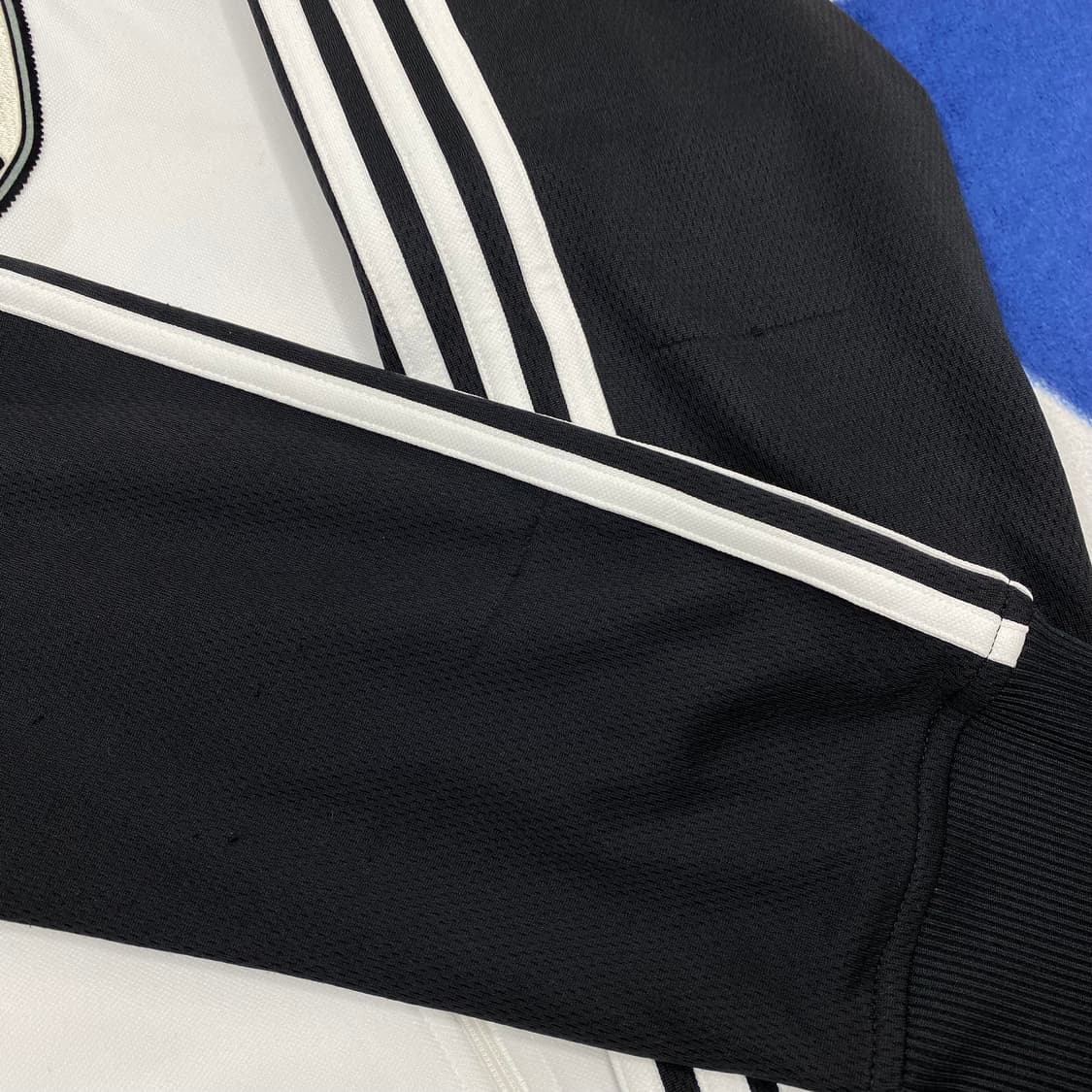 아디다스 흰검 25주년 축구져지 M 상품이미지4