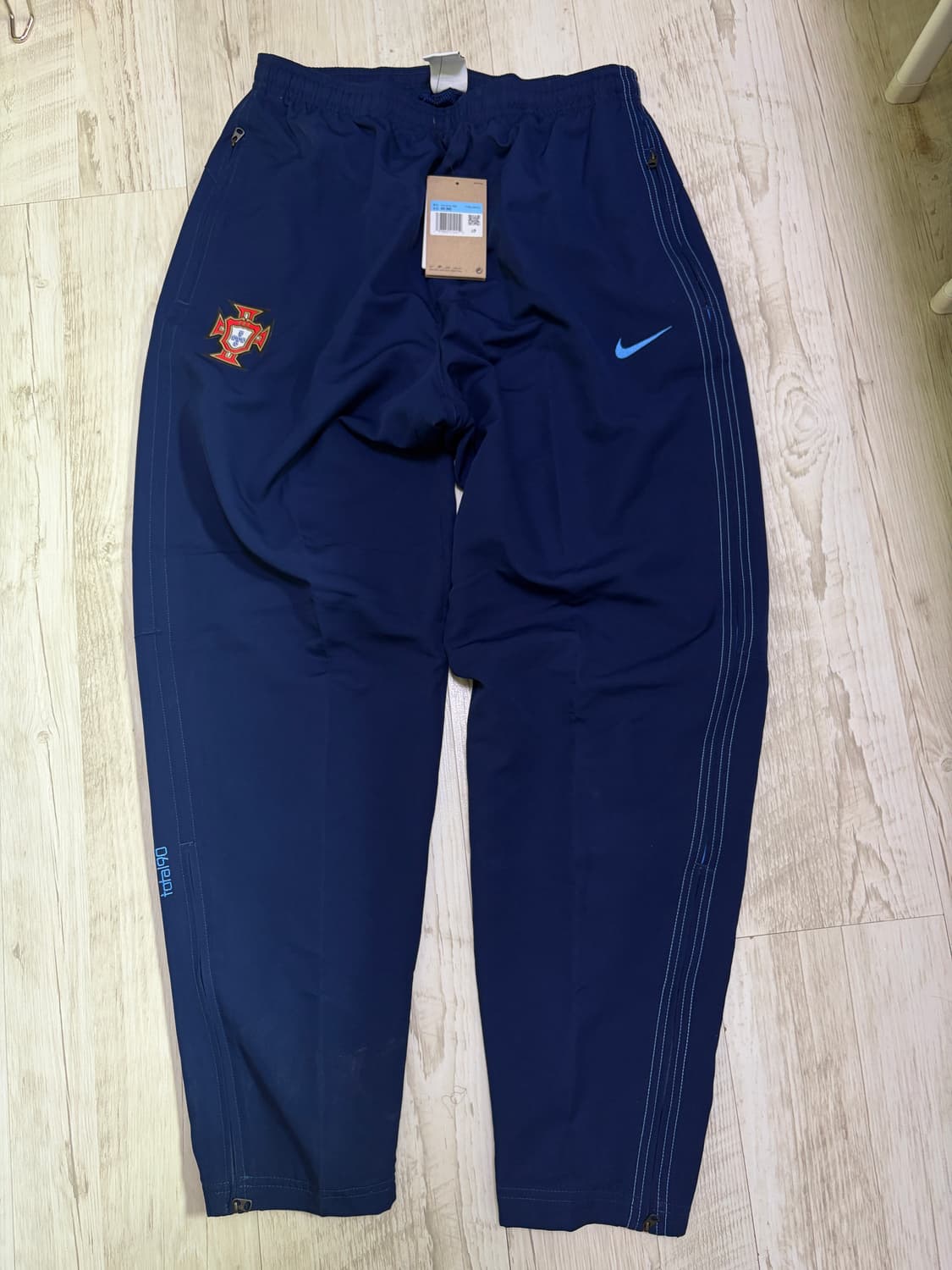 [M]나이키 2004 레트로 T90 포르투갈 축구 트레이닝 바지 새상품 상품이미지1