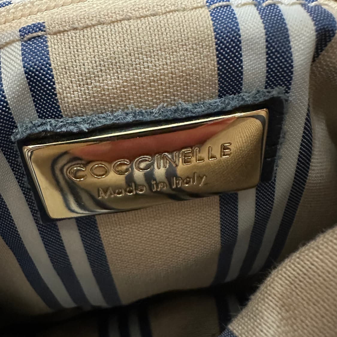 COCCINELLE italy made leather cross bag 상품이미지6