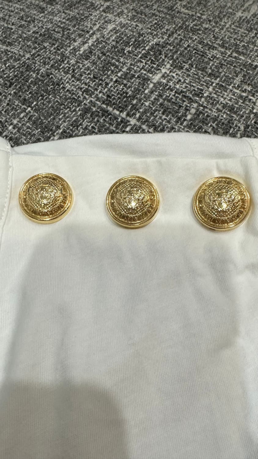 발망 여성 금장단추 민소매 티셔츠 화이트 T.36 정품 상품이미지3