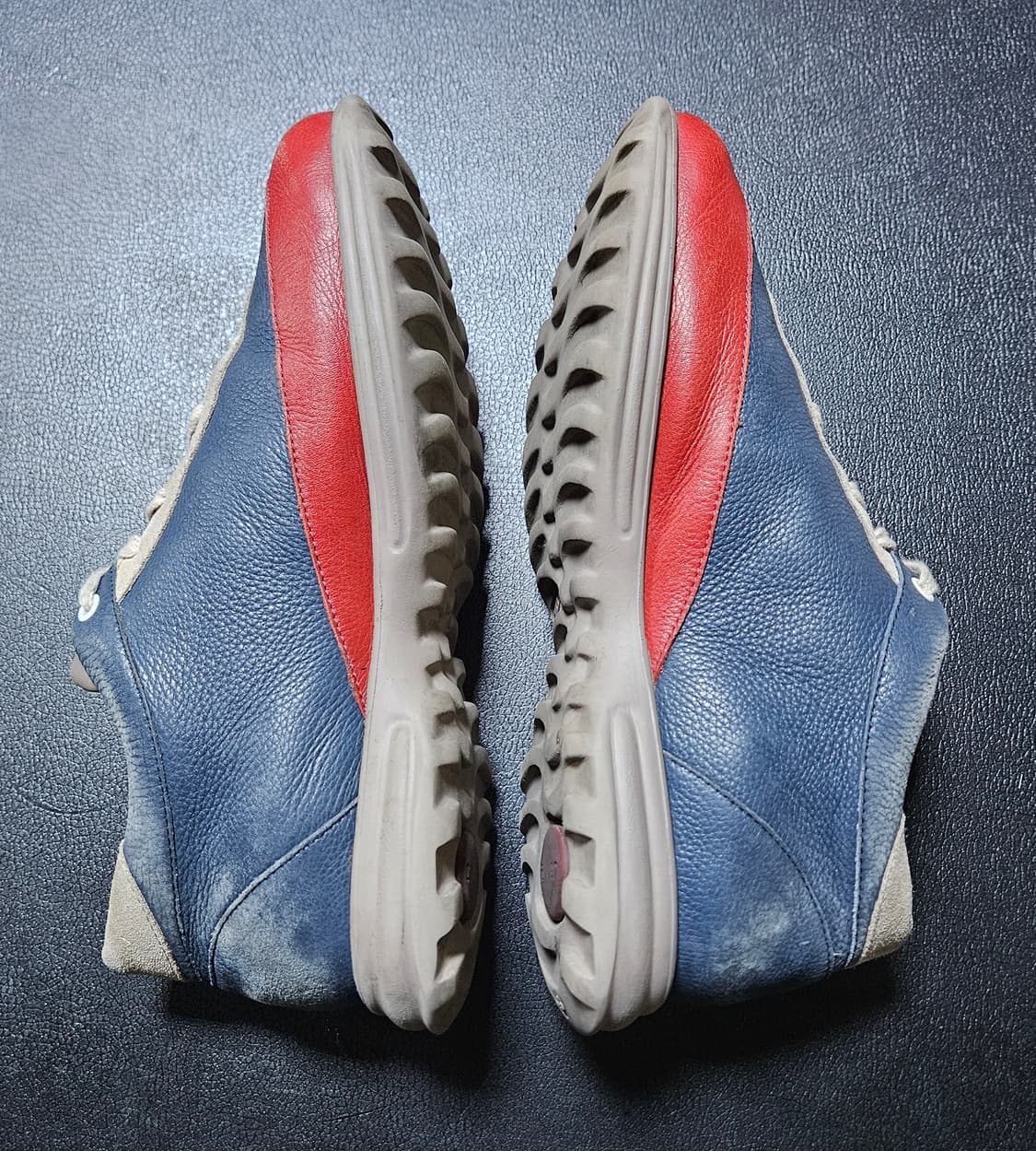 US10 280쯤 캠퍼 고샤 루브친스키 스니커즈 상품이미지4