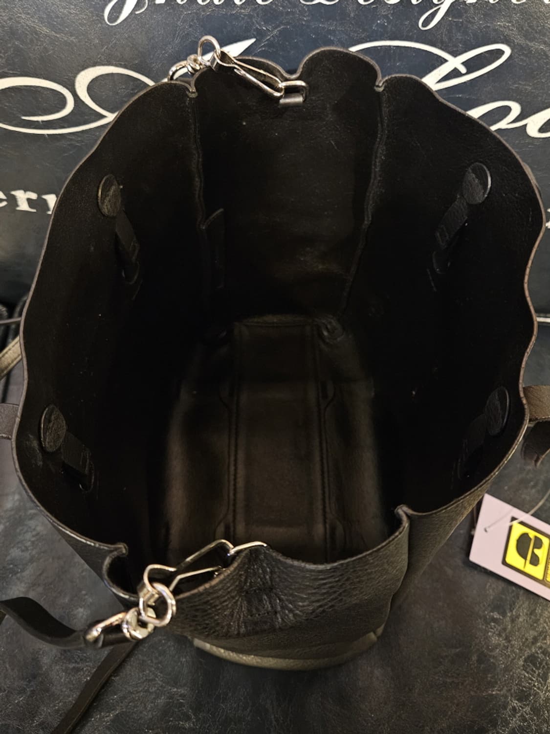 발렌시아가 블랙 에브리데이 토트백 ( 24X26X11 ) / 10029 상품이미지7