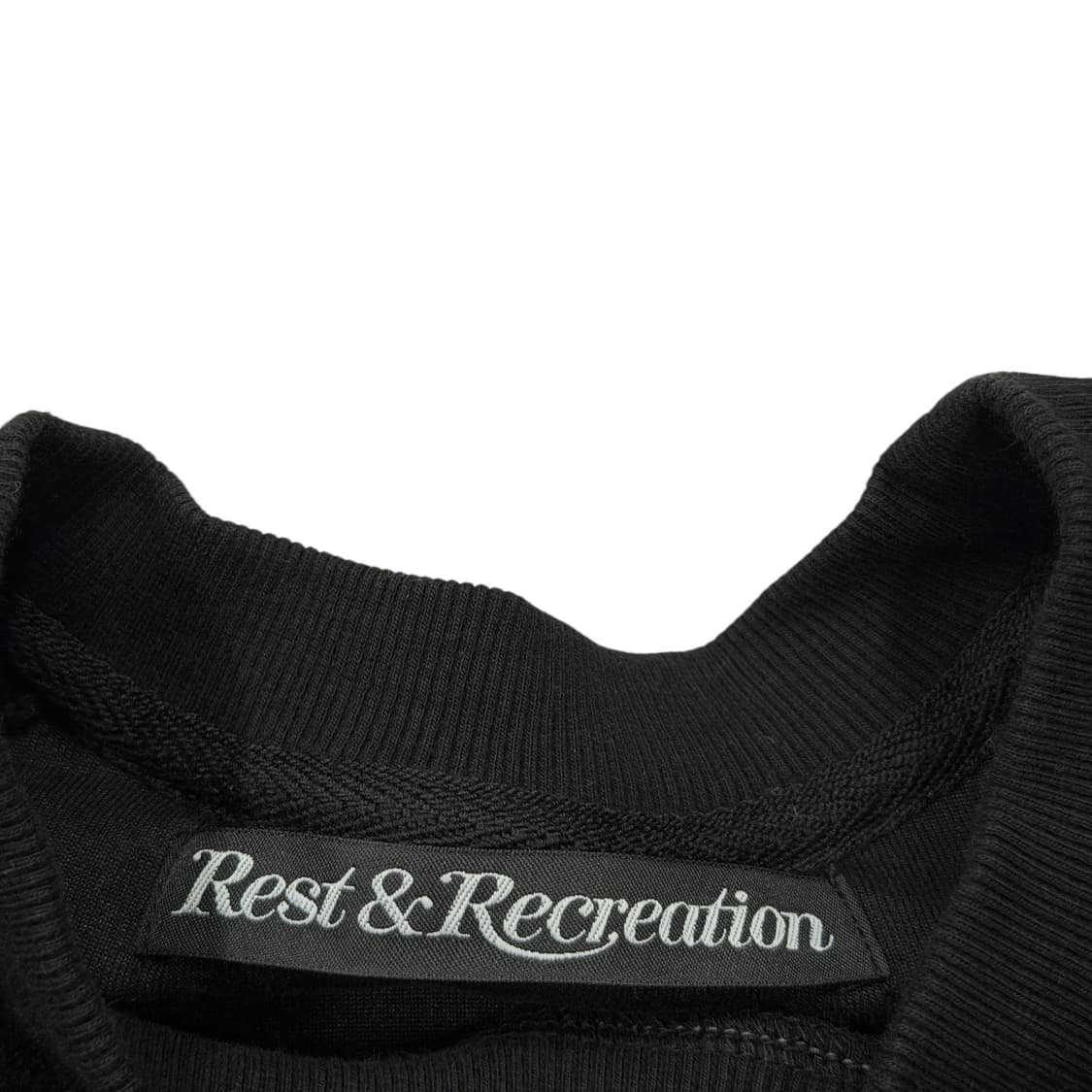 레스트앤레크레이션 벨벳 로고 맨투맨 블랙 상품이미지2