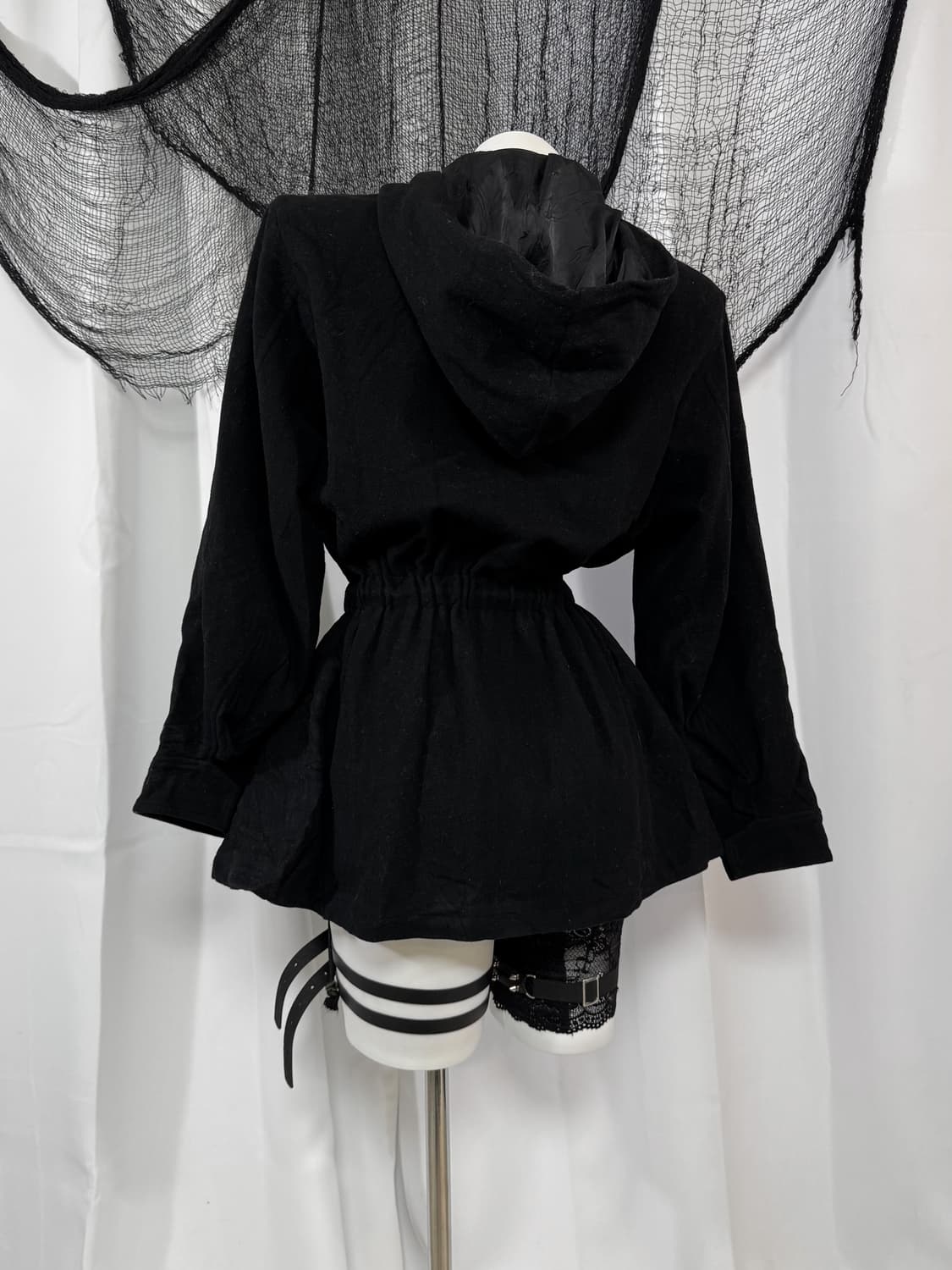 black one piece hood jacket 상품이미지3