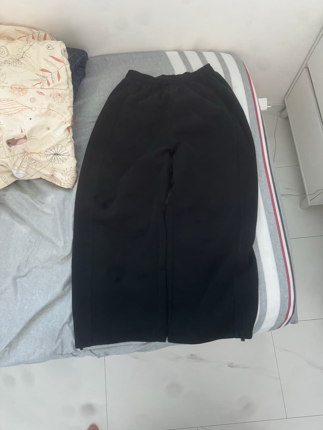 빈티지 블랙 스웨트팬츠 상품이미지1