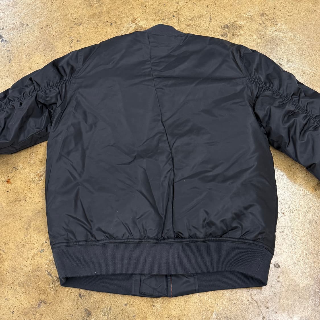 아디다스 블랙 숏패딩  상품이미지4