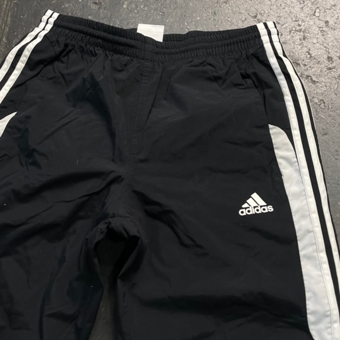 100 아디다스 나일론 팬츠  상품이미지2