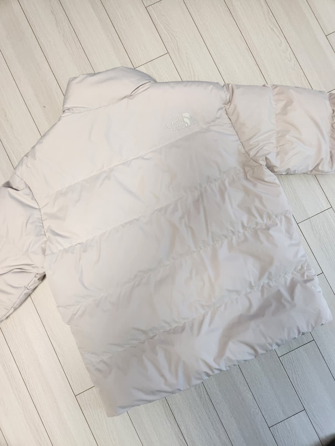 노스페이스 남녀공용 로프티 다운 숏패딩 자켓 NJ1DN84B 사이즈M 상품이미지5