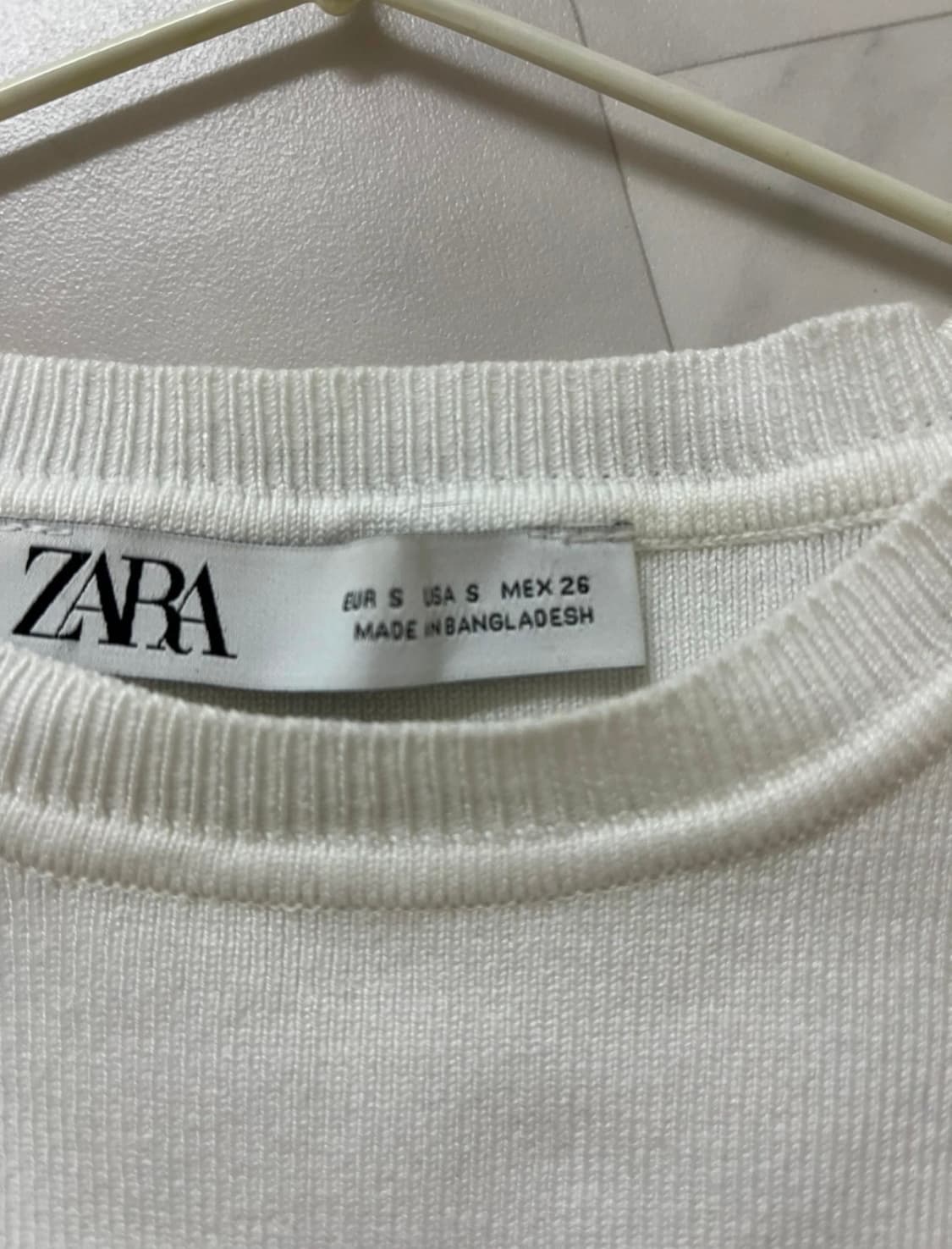 Zara 화이트 나시 상품이미지2