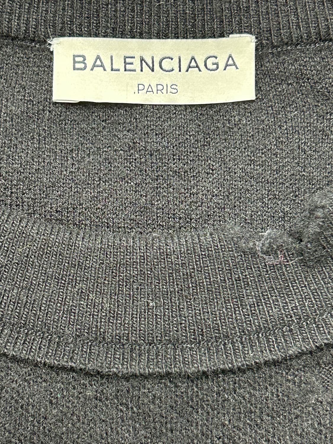 Balenciaga Distressed Sweater [16FW] 상품이미지7