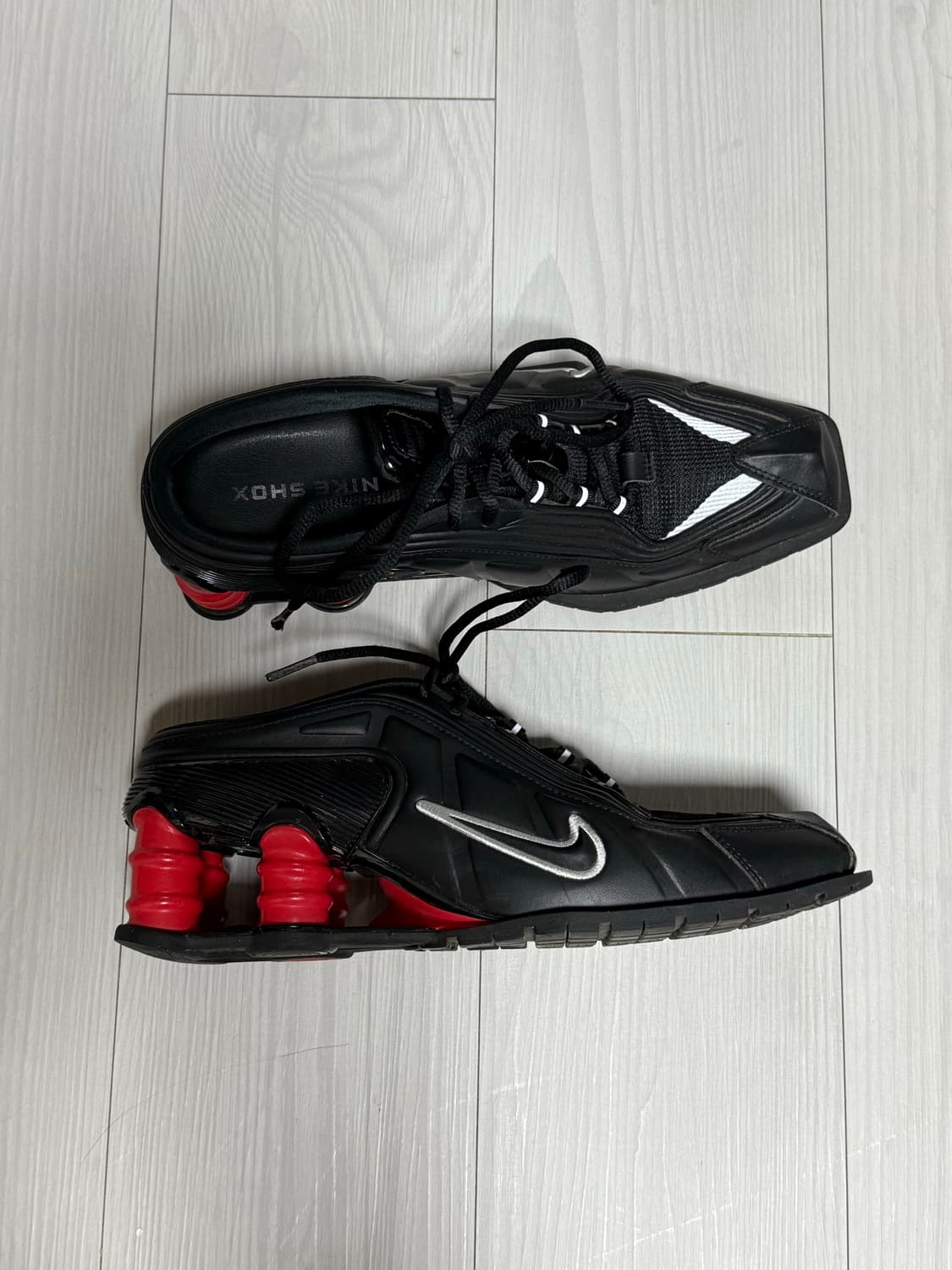 Nike x Martine Rose Shox MR4 Black (250) 상품이미지7