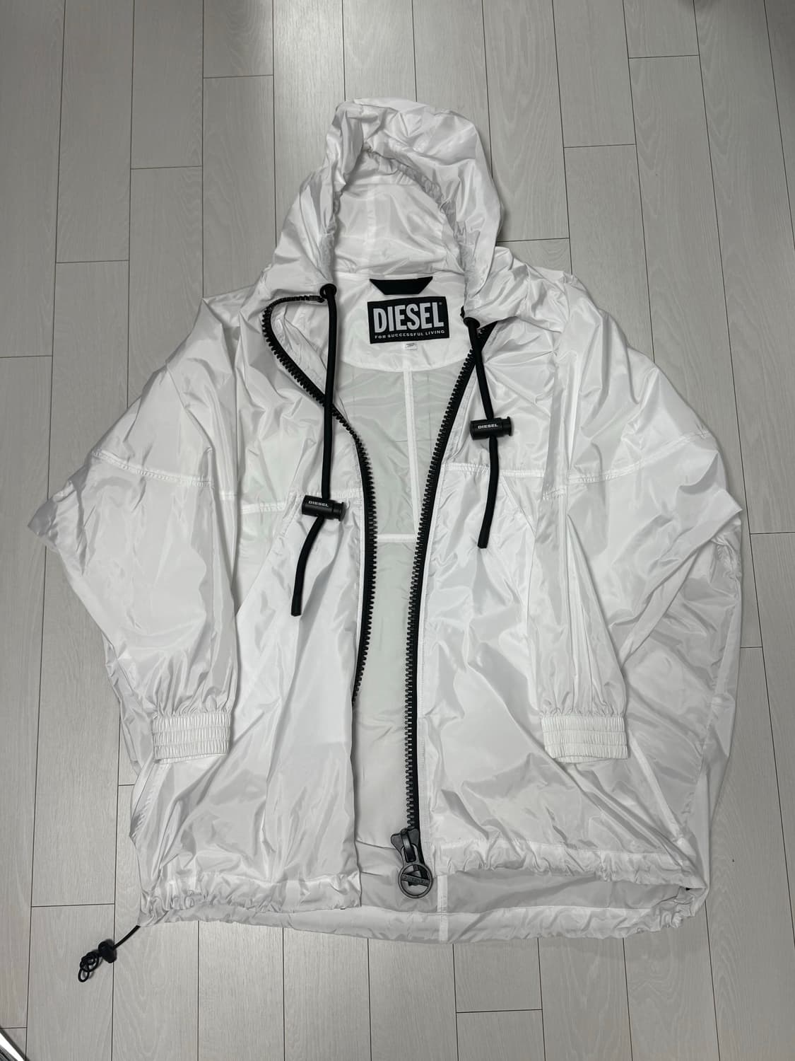 DIESEL 바람막이 화이트 상품이미지2