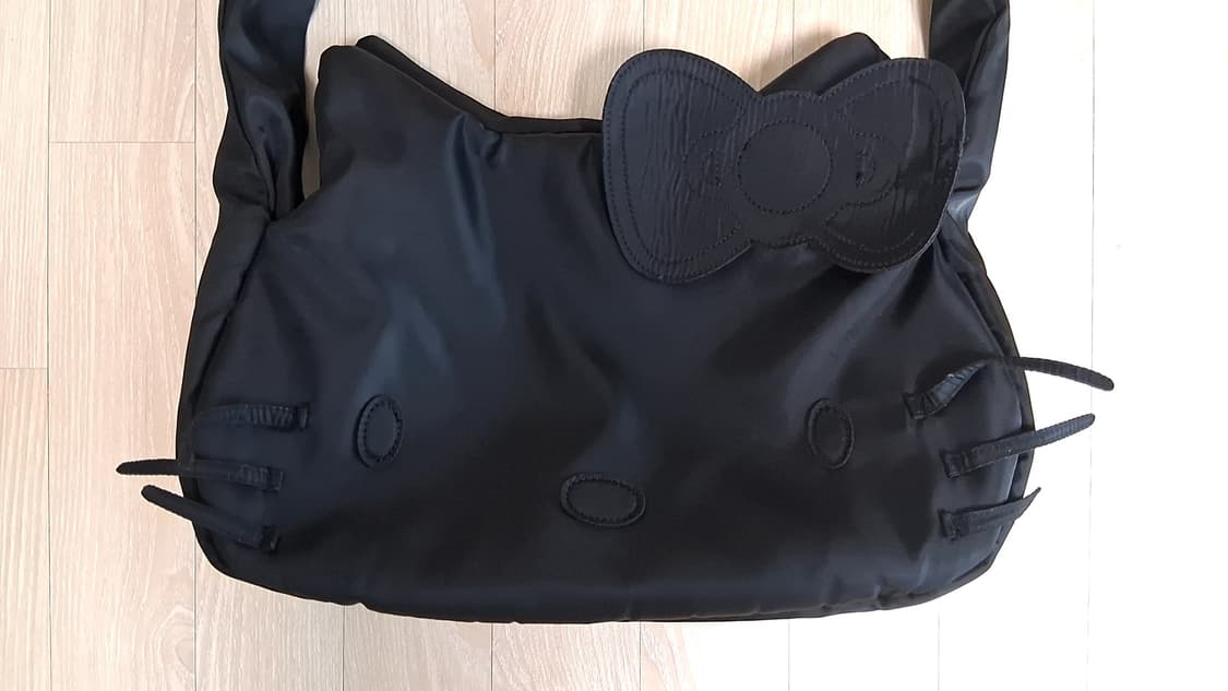 [새상품] 키티 블랙 검정 빅백 크로스백 숄더백 가방 상품이미지6