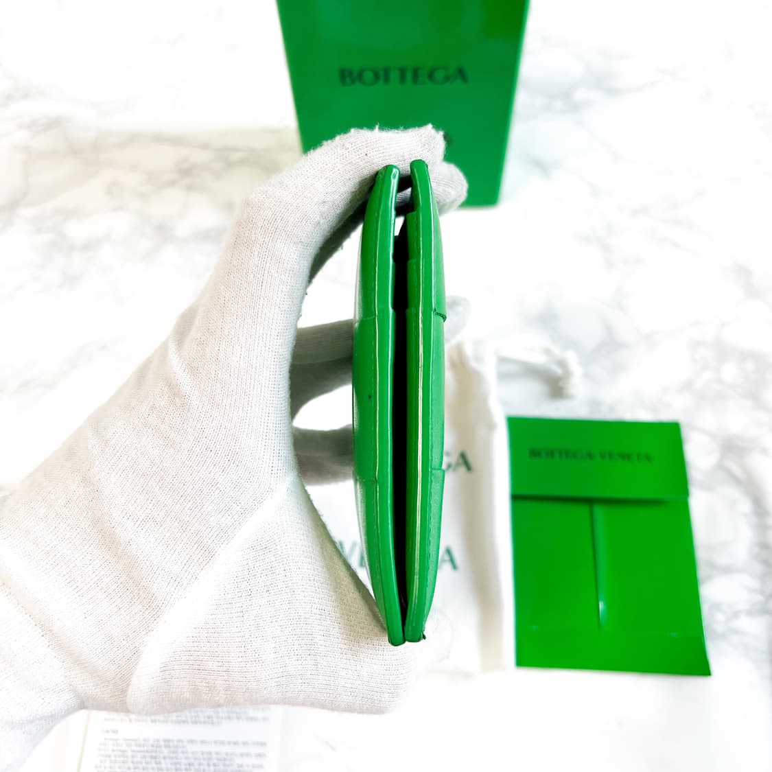 [신형] 보테가베네타 카세트 플랩 카드지갑 상품이미지6