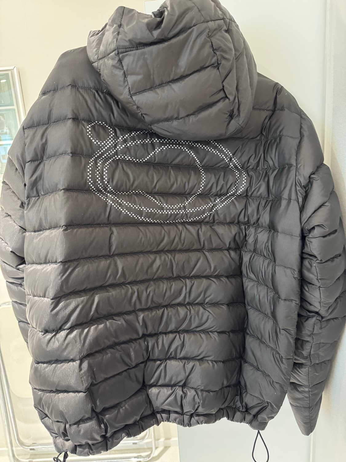 에이이에이이 경량패딩M 상품이미지3