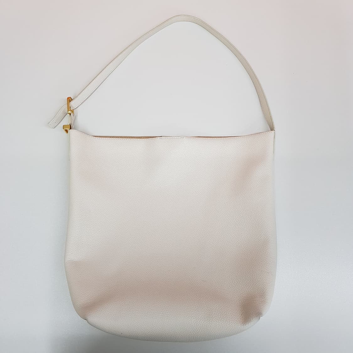 한섬 시스템 2023 라미네이팅 가죽  숄더백 상품이미지1