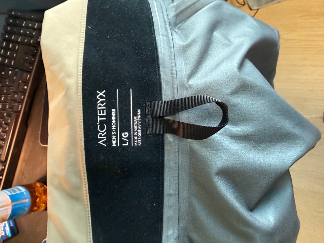 아크테릭스 베타 AR 라지 스모크블러프색상 상품이미지4