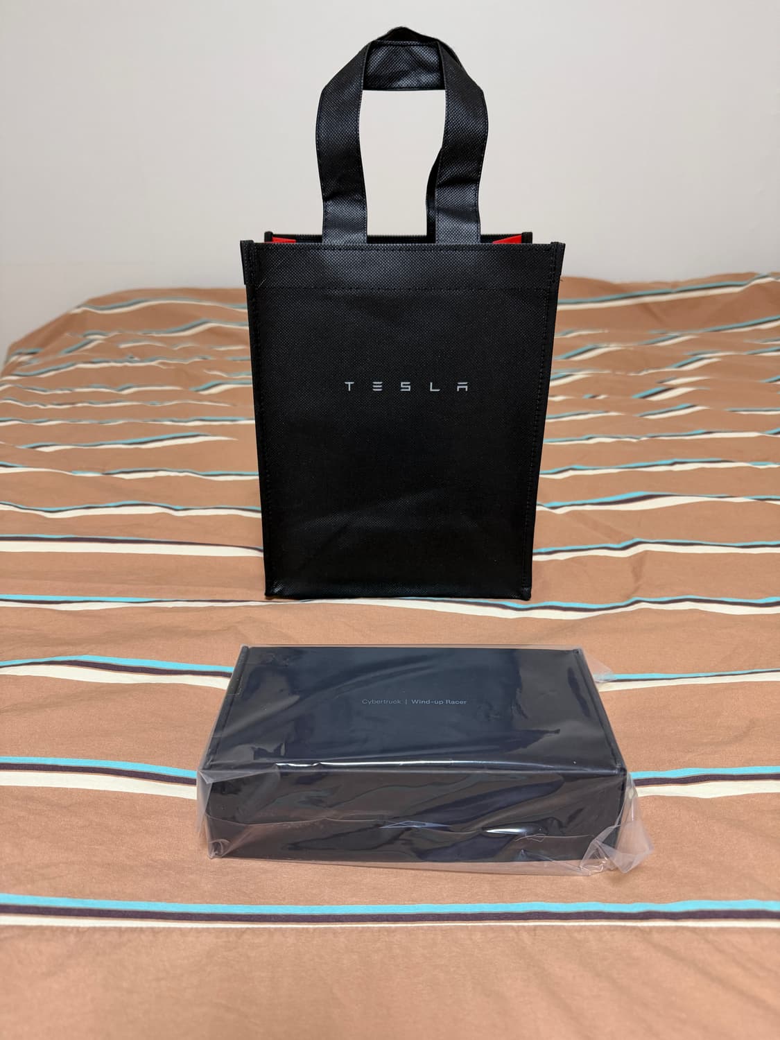 테슬라 사이버트럭 태엽 레이서 미개봉 새제품 상품이미지2