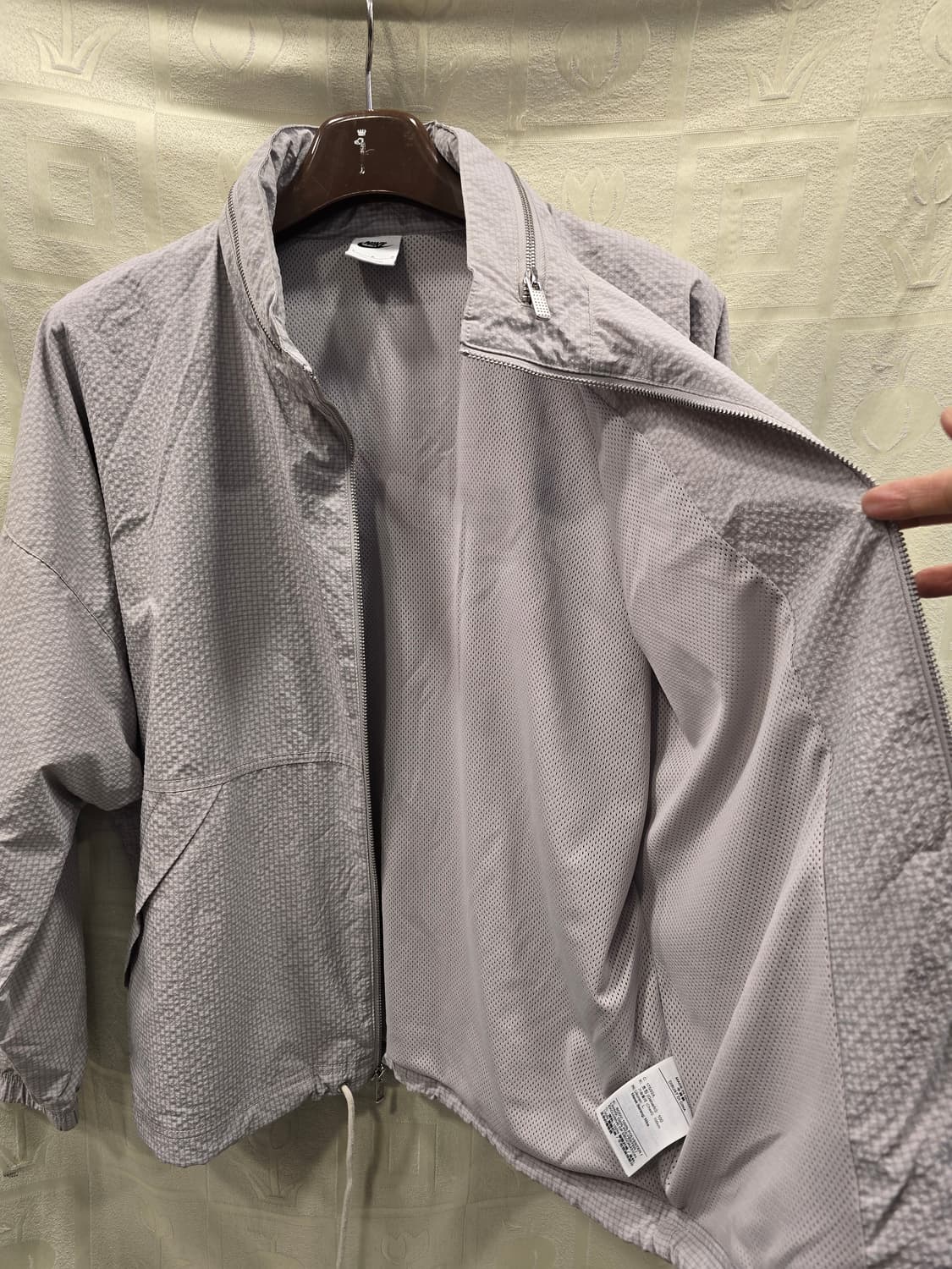 거의새거) 나이키 트렌드 스우시 우븐 자켓 그레이 100 상품이미지9