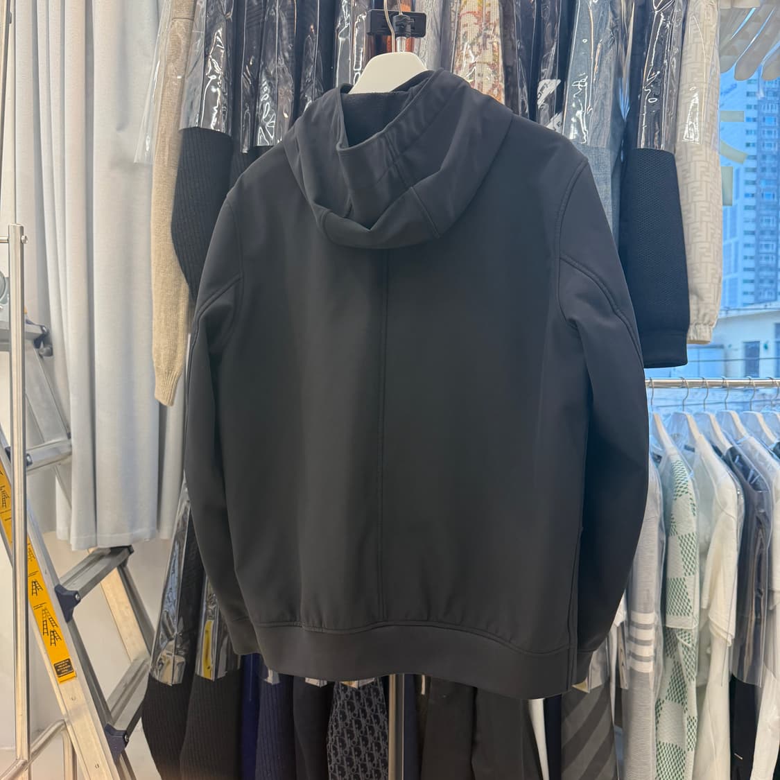 [리오브전포점] 21fw 스톤아일랜드 소프트쉘 XL 상품이미지2