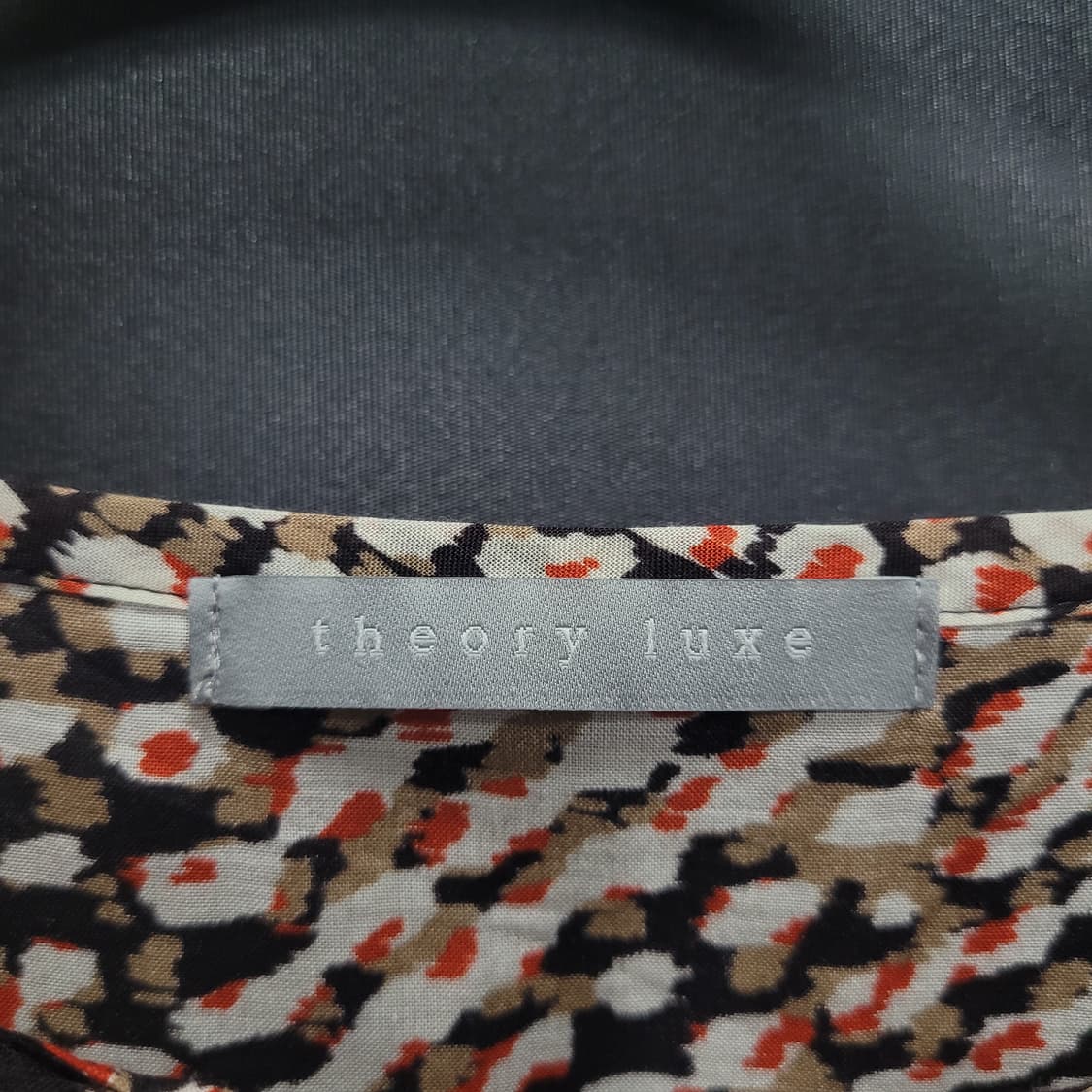 Theory luxe 띠어리 블라우스 상품이미지3