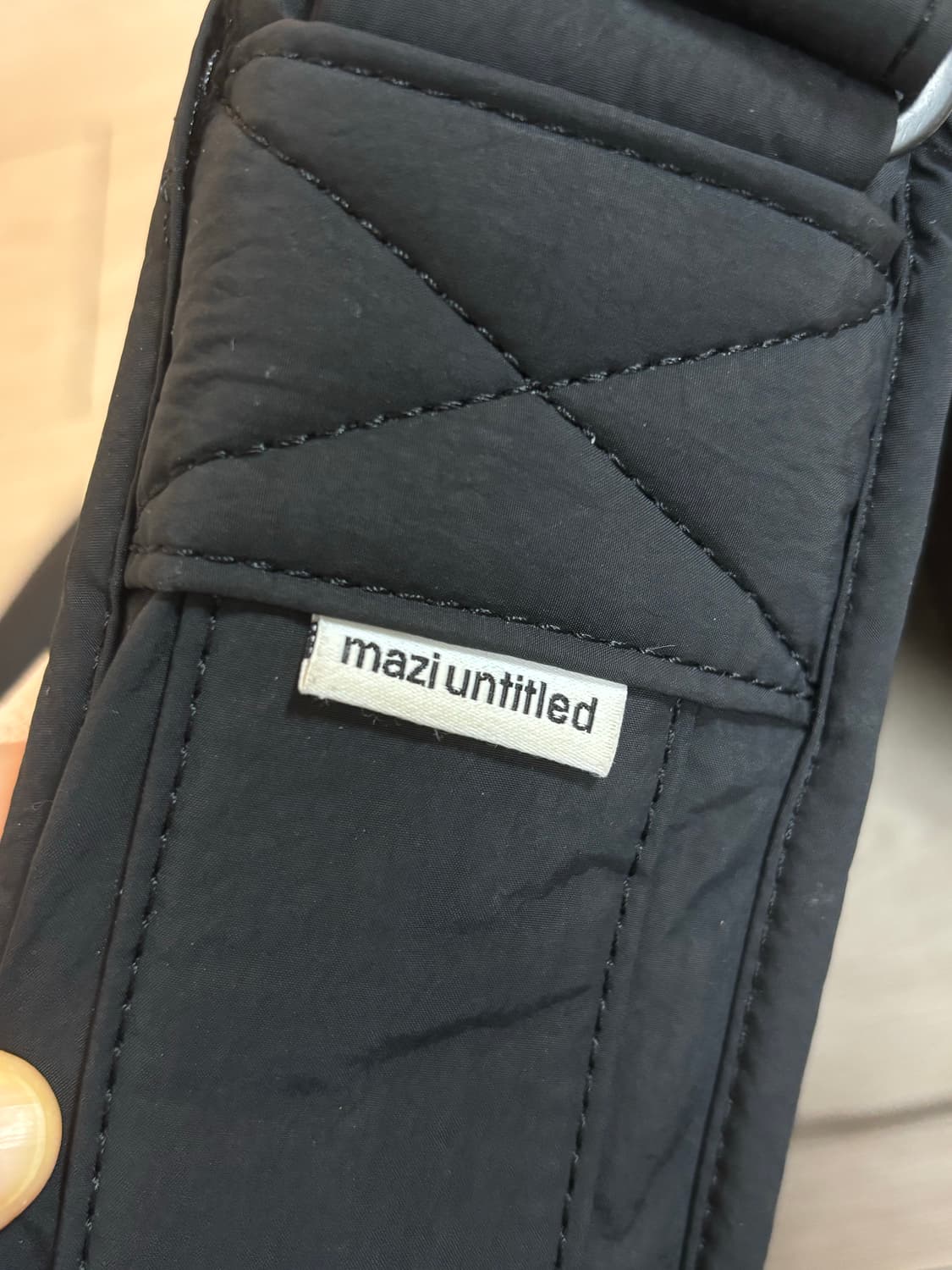 마지언타이틀 러너스백 블랙 상품이미지6