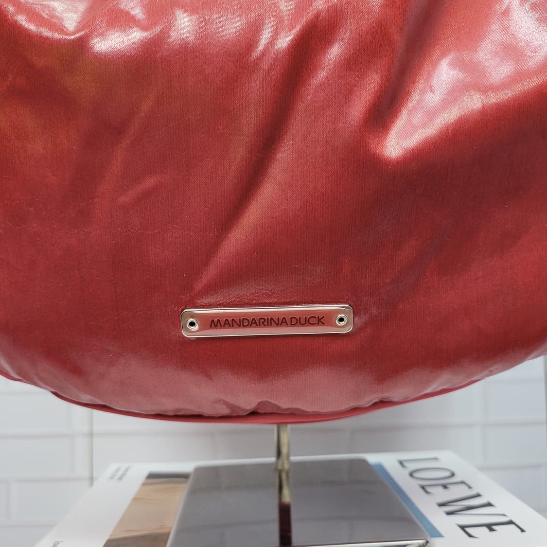 만다리나덕 유광 레드 셔링 호보백 숄더백 토트백 크로스백 상품이미지3