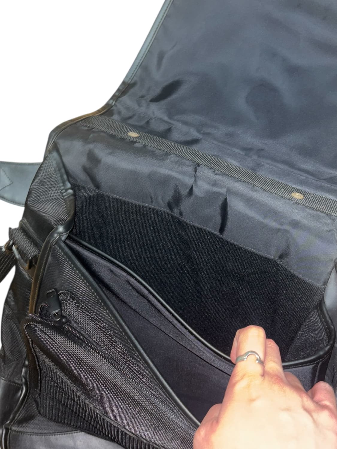 빈티지 애플 로고 백팩 메신저백 상품이미지9