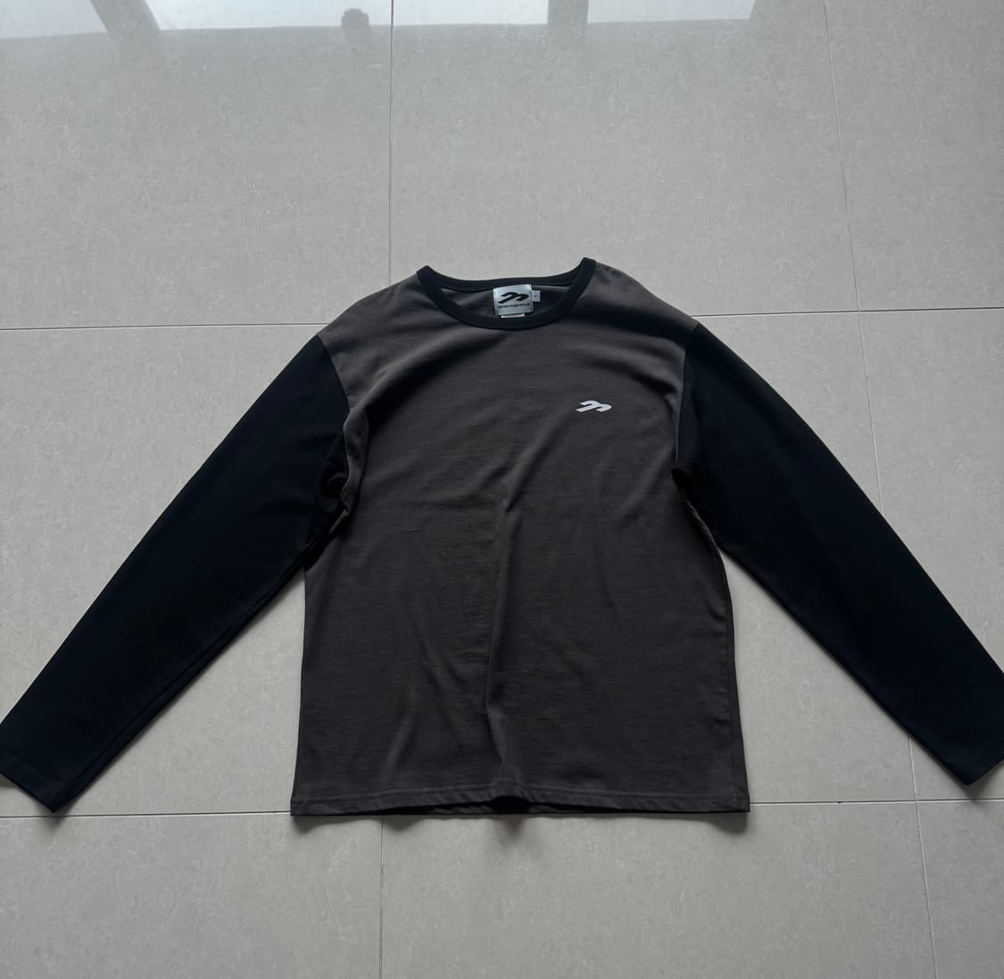 탄산마그네슘 롱슬리브 팝니다 상품이미지1