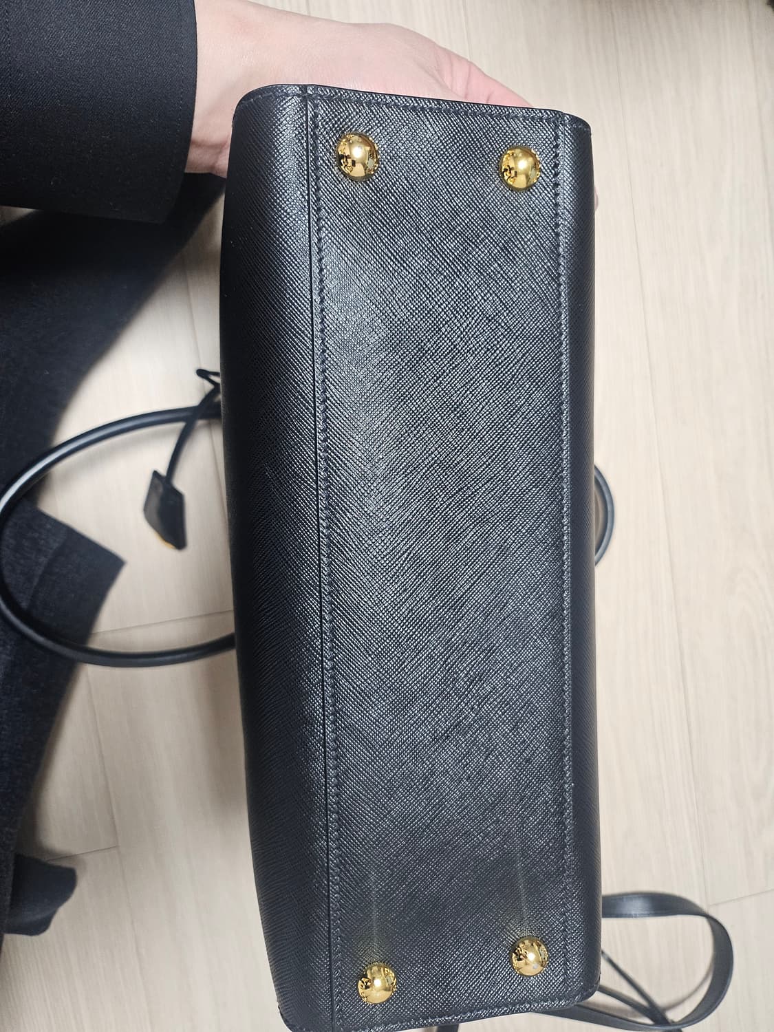 프라다 사피아노 블랙 토트백 + 스트랩 상품이미지4