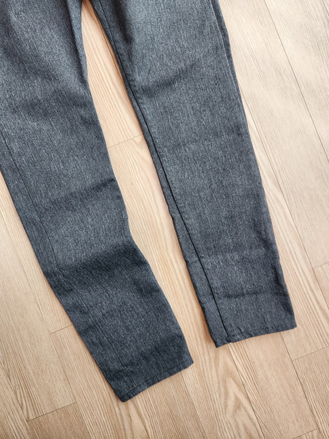 진호진스 테이퍼드 핏 그레이 데님 팬츠 상품이미지3