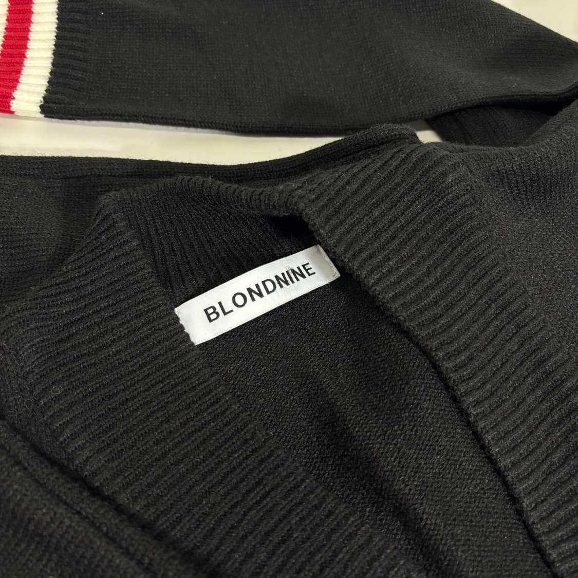 95 블론드나인 블랙 가디건 상품이미지3