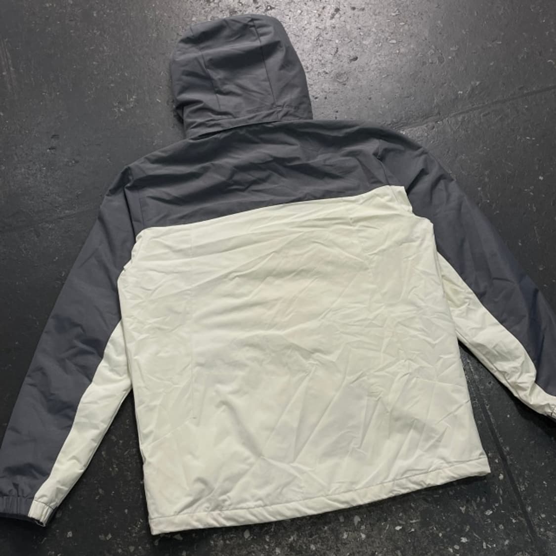 100 아이더 바람막이  상품이미지6