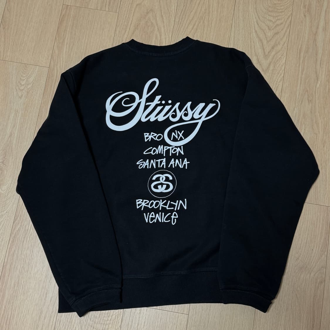 스투시 x 도버스트리트마켓 월트투어 스웻셔츠 상품이미지4