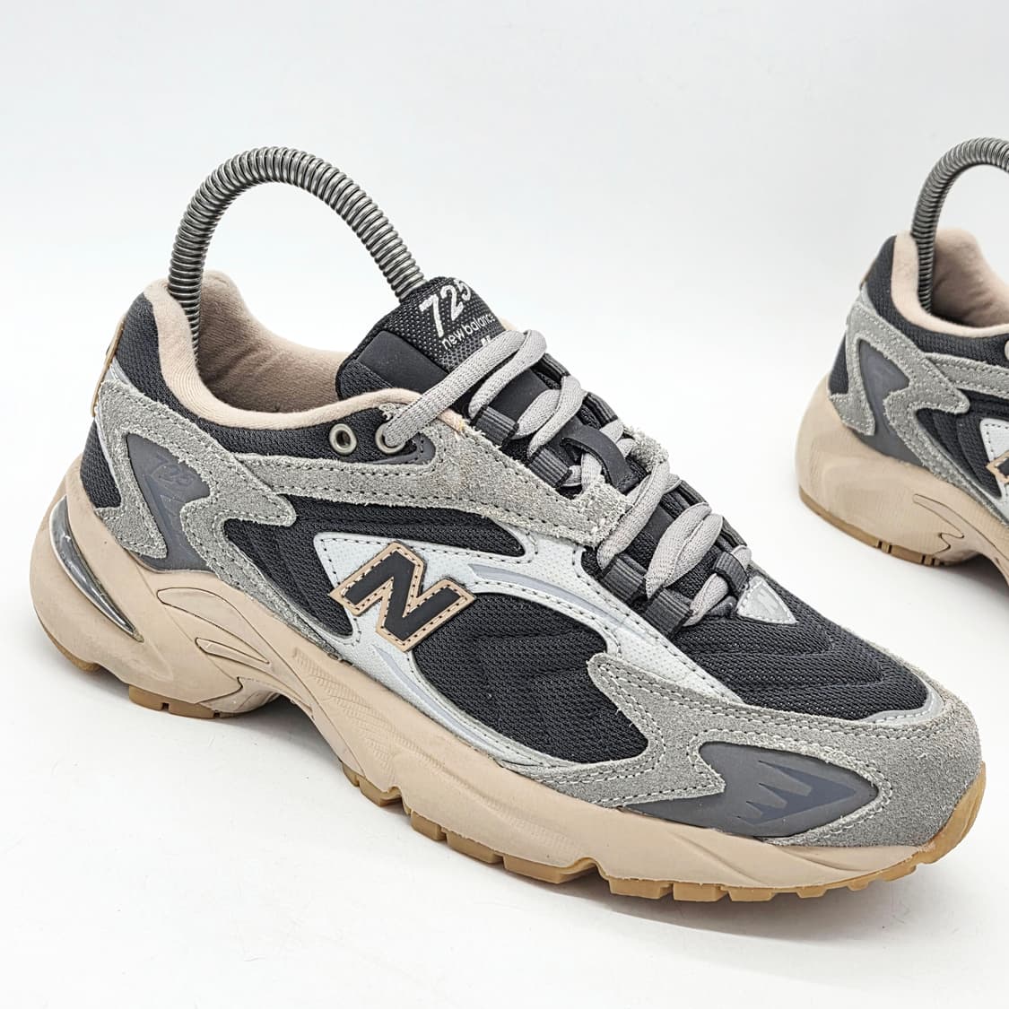  뉴발란스 725 다크 그레이 검 (235 D) 상품이미지5