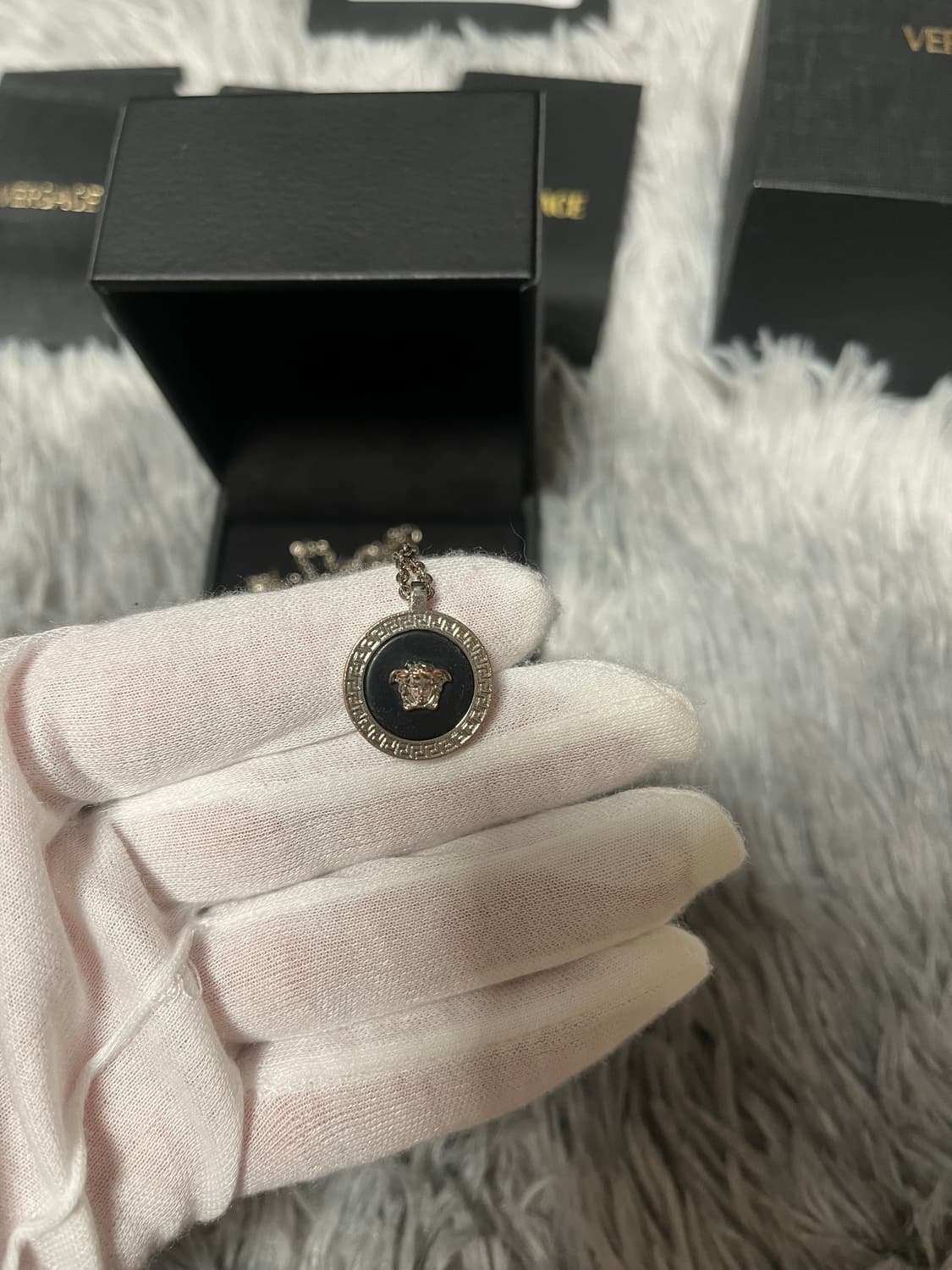베르사체 메두사 목걸이 상품이미지2