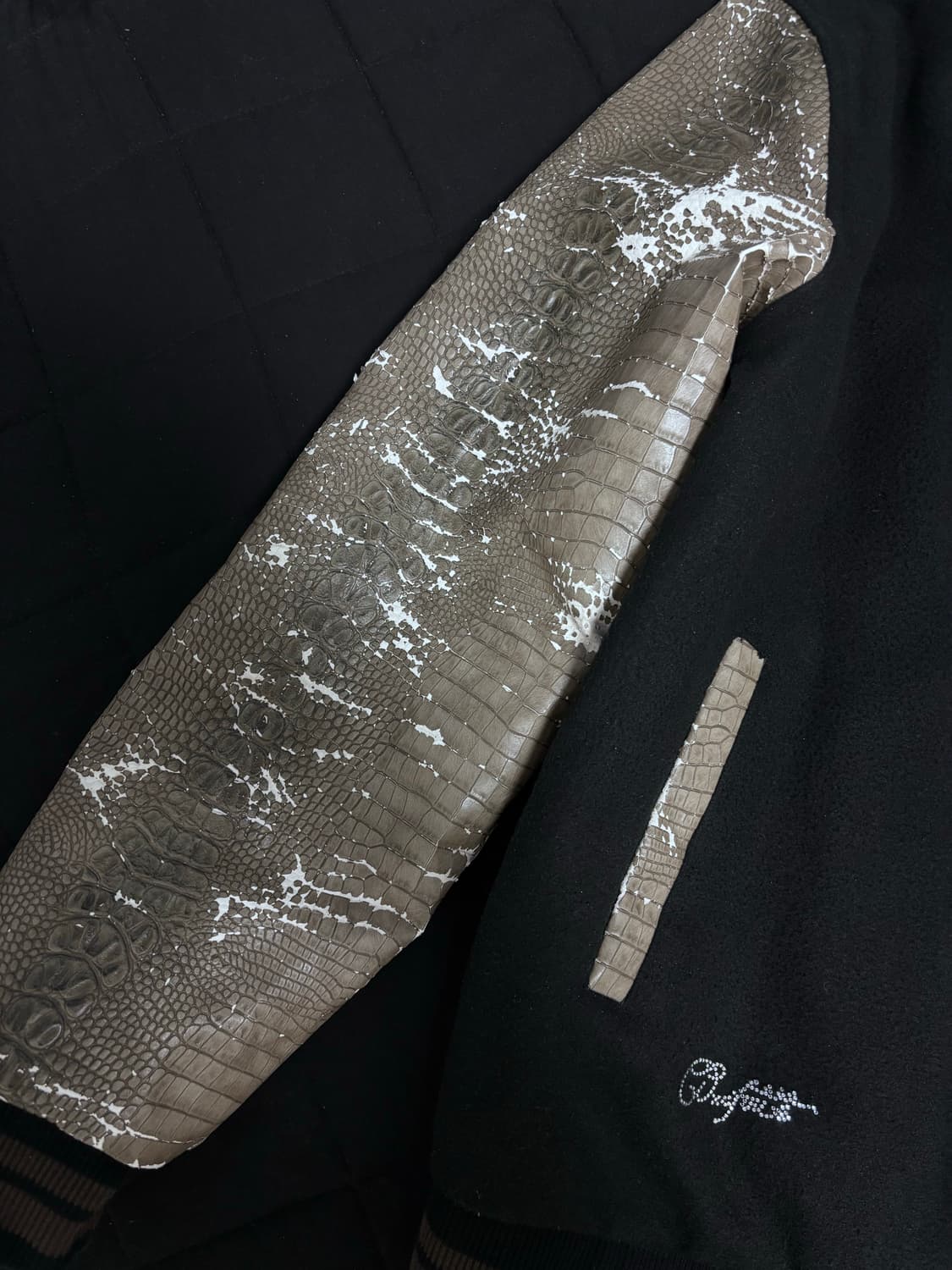 604service 레더 바시티 자켓 카키 상품이미지4