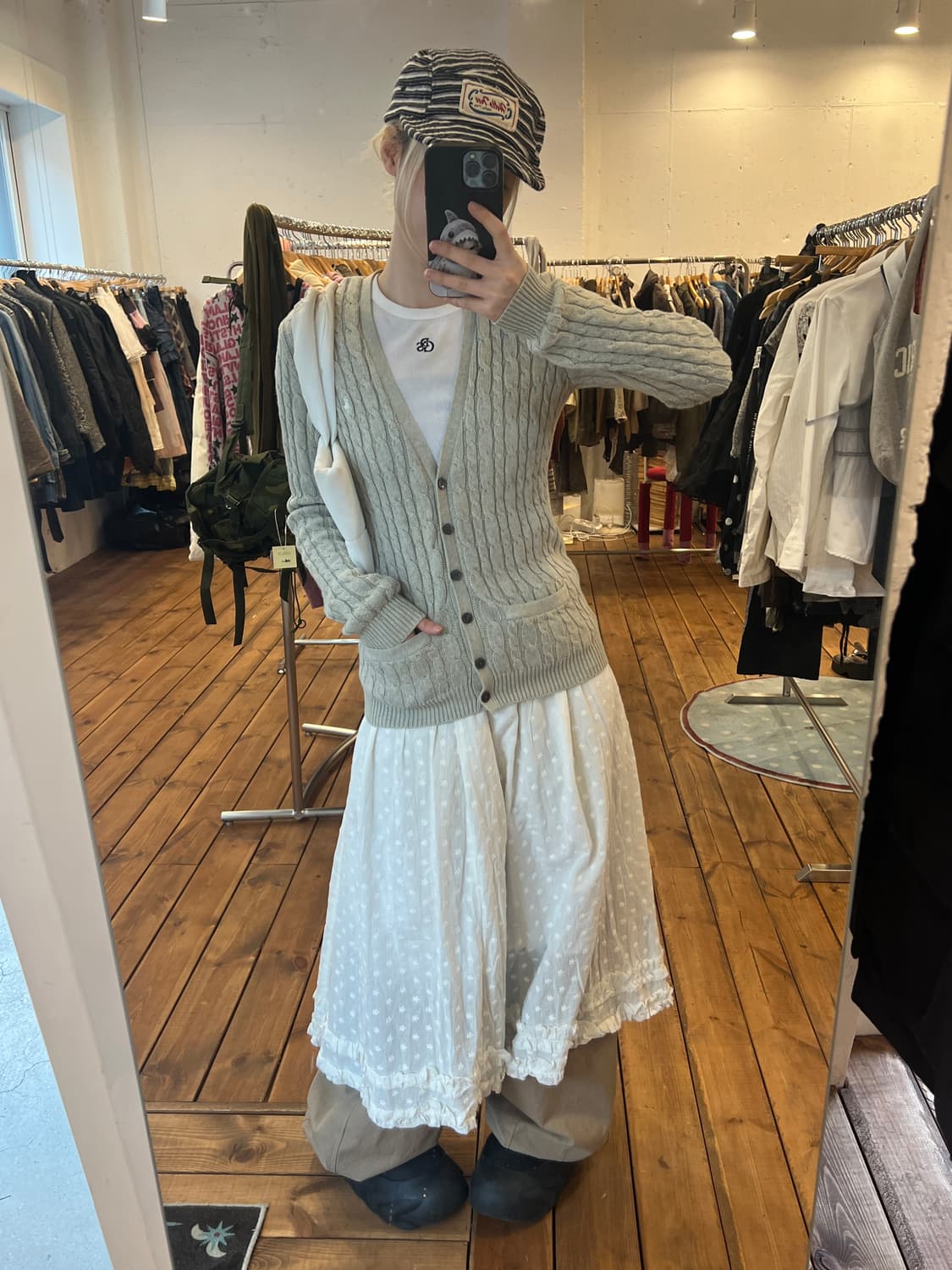 폴로 그레이쉬 베이지 니트 가디건 상품이미지3