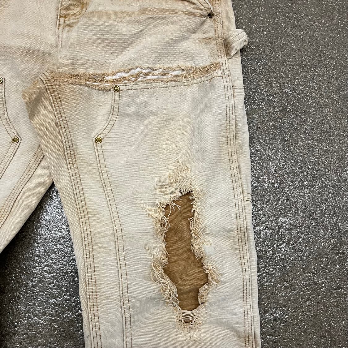 Carhartt 데미지 더블니 팬츠 (30“) 상품이미지2