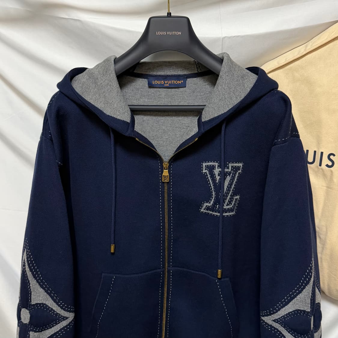 [미사용/XL] 24FW 루이비통 인타르시아 헤비코튼 후드집업 네이비 상품이미지2