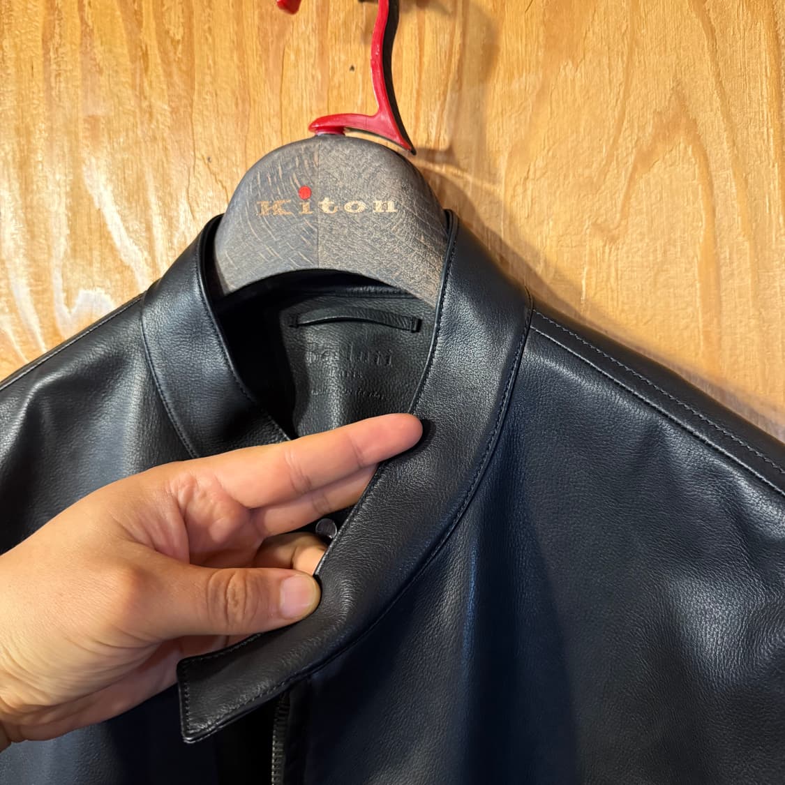 벨루티 가죽 자켓 판매 합니다. 상품이미지4