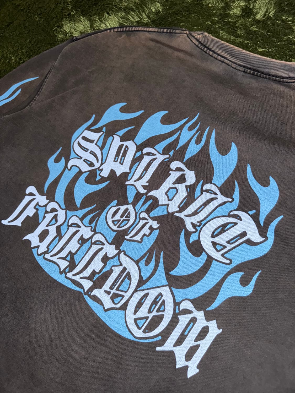 [M] 아웃스탠딩 플레임 그래픽 빈티지 워싱 롱슬리브 상품이미지8